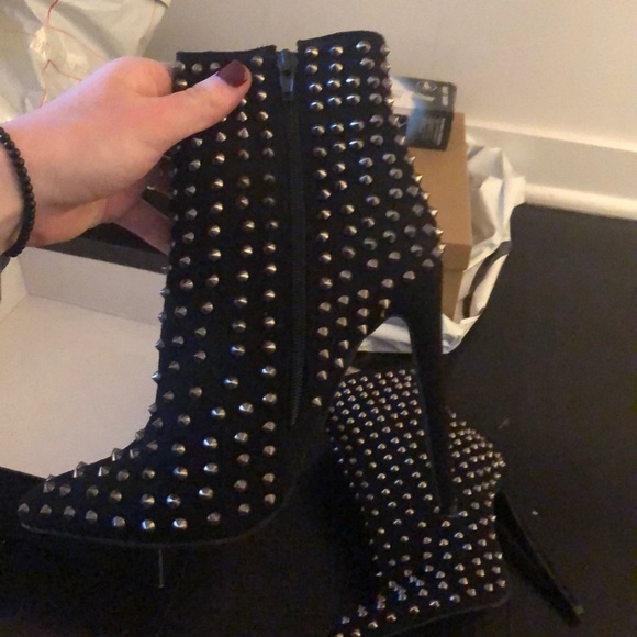 Booties - Picture 3 of 6